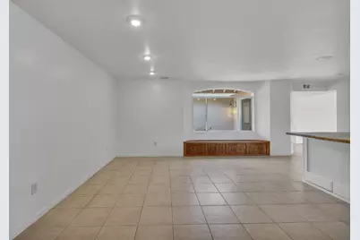 9104 Feather River Way, Sacramento, CA 95826 - Photo 9