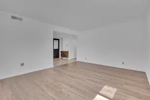 9104 Feather River Way, Sacramento, CA 95826 - Photo 11