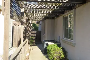 4 Rasha Ct, Sacramento, CA 95831 - Photo 3