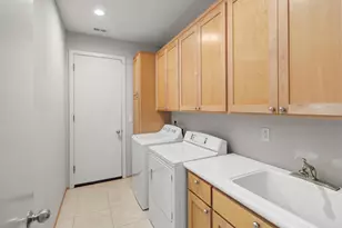 11225 Crocker Grove Ln, Gold River, CA 95670 - Photo 31