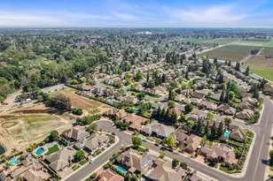 181 Willow Wood Rd, Woodbridge, CA 95258 - Photo 15