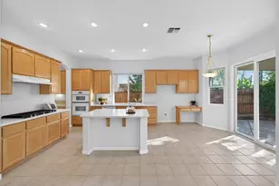 2033 Dorrington Dr, Roseville, CA 95661 - Photo 9