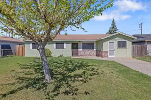 10840 Beverly Dr, Hanford, CA 93230 - Photo 1
