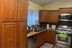 8118 Chateau Dr, Stockton, CA 95210 - Photo 11