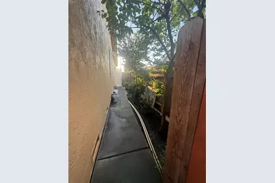 8118 Chateau Drive, Stockton, CA 95210 - Photo 41