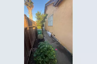 8118 Chateau Drive, Stockton, CA 95210 - Photo 43