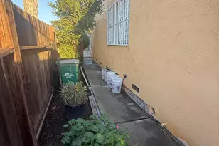 8118 Chateau Dr, Stockton, CA 95210 - Photo 43