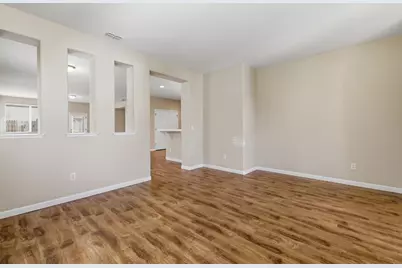 4616 Welera Way, Elk Grove, CA 95757 - Photo 9