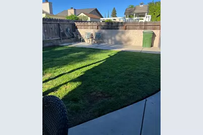 2200 Chelsea Place, Turlock, CA 95380 - Photo 33