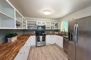 19310 Branding Iron Rd, Penn Valley, CA 95946 - Photo 3