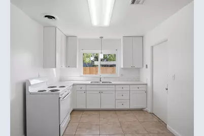 1102 Blair Avenue, Modesto, CA 95350 - Photo 9