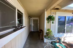 13163 Barnes Ave, Waterford, CA 95386 - Photo 5