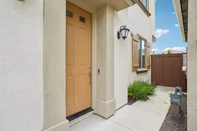 10520 Oboe Way, Elk Grove, CA 95757 - Photo 3