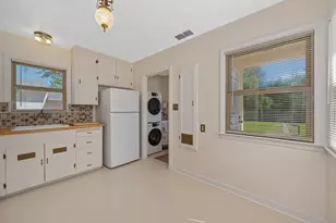 1381 54th St, Sacramento, CA 95819 - Photo 11