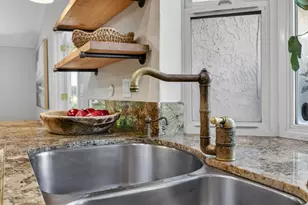 7328 Perera Cir, Sacramento, CA 95831 - Photo 23