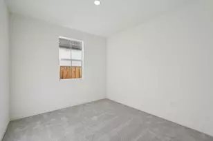 10324 W Hema Wy, Elk Grove, CA 95757 - Photo 17