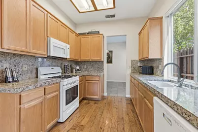 3808 Guildford Lane, Modesto, CA 95355 - Photo 23