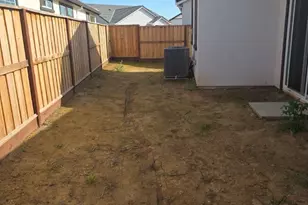 10327 Dal Ct, Elk Grove, CA 95757 - Photo 11