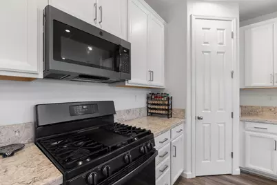 1552 Egyptian Way, Olivehurst, CA 95961 - Photo 5