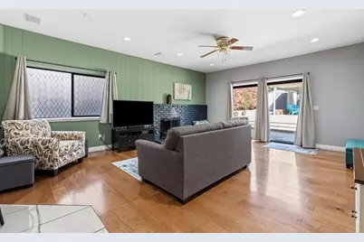 8530 Hayden Way, Fair Oaks, CA 95628 - Photo 9