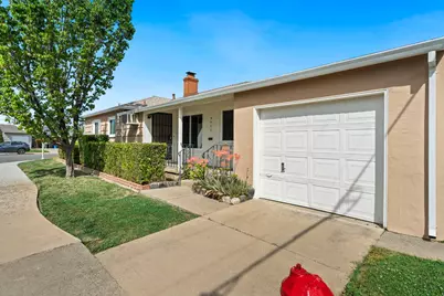 5405 Q Street, Sacramento, CA 95819 - Photo 3