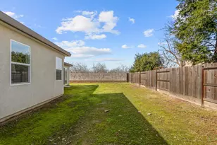 1727 Dos Rios Ct, Plumas Lake, CA 95961 - Photo 33