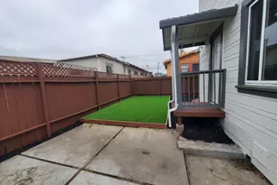 6859 Fresno St, Oakland, CA 94605 - Photo 37