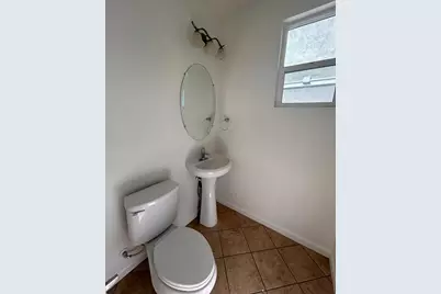 2432 Boxwood Street, Sacramento, CA 95815 - Photo 13