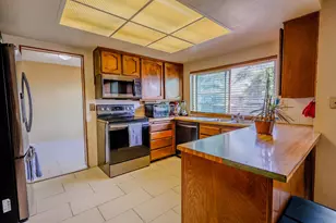 7447 Mills Grove Ct, Sacramento, CA 95828 - Photo 7