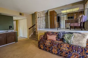 7447 Mills Grove Ct, Sacramento, CA 95828 - Photo 9