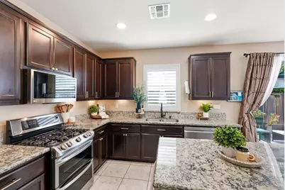 9817 Carico Way, Elk Grove, CA 95757 - Photo 15