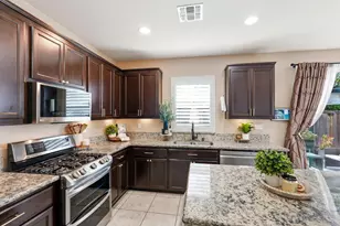 9817 Carico Way, Elk Grove, CA 95757 - Photo 15