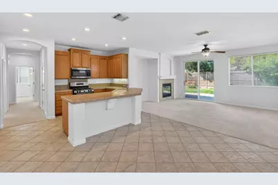 9666 Iris Meadow Way, Elk Grove, CA 95757 - Photo 13