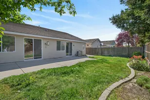 9666 Iris Meadow Way, Elk Grove, CA 95757 - Photo 43