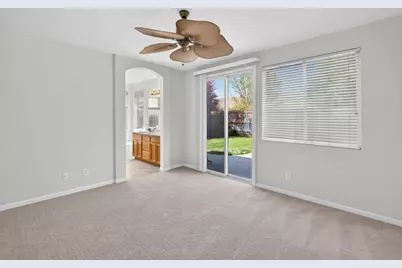 9666 Iris Meadow Way, Elk Grove, CA 95757 - Photo 33