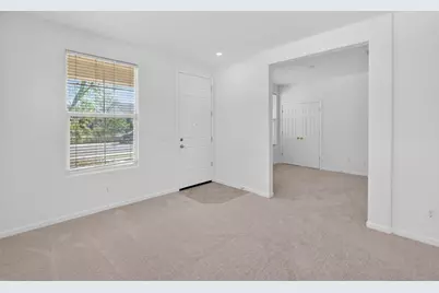 9666 Iris Meadow Way, Elk Grove, CA 95757 - Photo 7