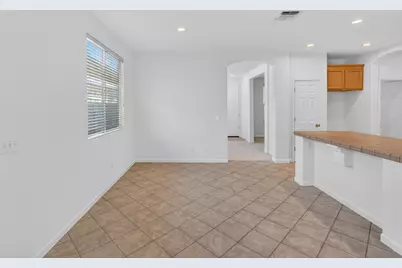 9666 Iris Meadow Way, Elk Grove, CA 95757 - Photo 11