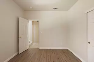 1300 Eastlake Cir, Tracy, CA 95304 - Photo 33