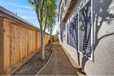 8800 Mannington Street, Elk Grove, CA 95758 - Photo 47