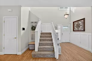 8800 Mannington St, Elk Grove, CA 95758 - Photo 11