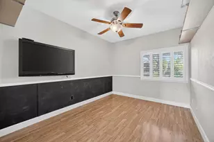 8800 Mannington St, Elk Grove, CA 95758 - Photo 13