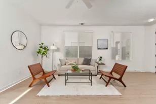 6776 Jujube Ln, Sacramento, CA 95828 - Photo 9