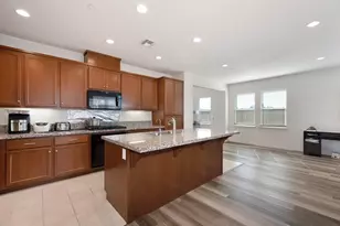 7905 Springarden Wy, Sacramento, CA 95828 - Photo 7