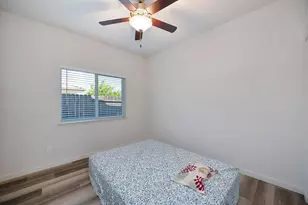 7905 Springarden Wy, Sacramento, CA 95828 - Photo 17