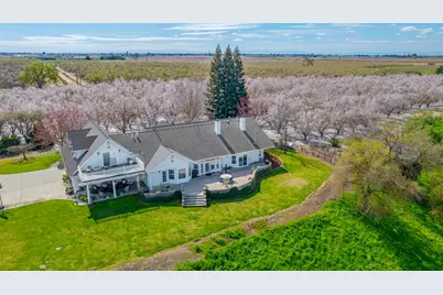 11126 Livingston Cressey Road, Livingston, CA 95334 - Photo 5