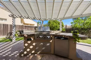 2100 Paramont Way, Modesto, CA 95355 - Photo 25