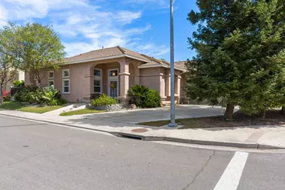 2100 Paramont Way, Modesto, CA 95355 - Photo 1