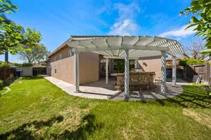 2100 Paramont Way, Modesto, CA 95355 - Photo 29