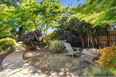 600 Whitehall Way, Sacramento, CA 95864 - Photo 37