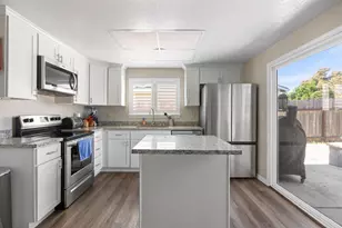 10251 Ellenwood Ave, Sacramento, CA 95827 - Photo 7